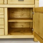 komoda drewniana do sypialni