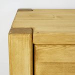 komody drewniane do sypialni