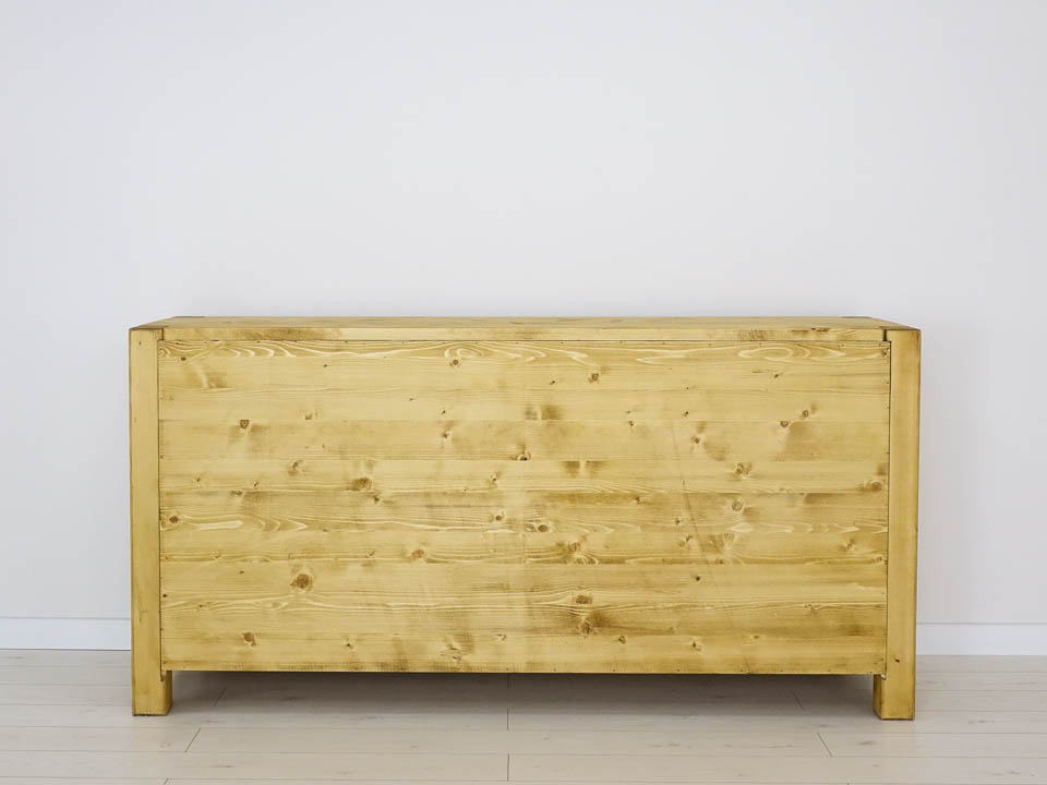 komoda świerkowa do sypialni