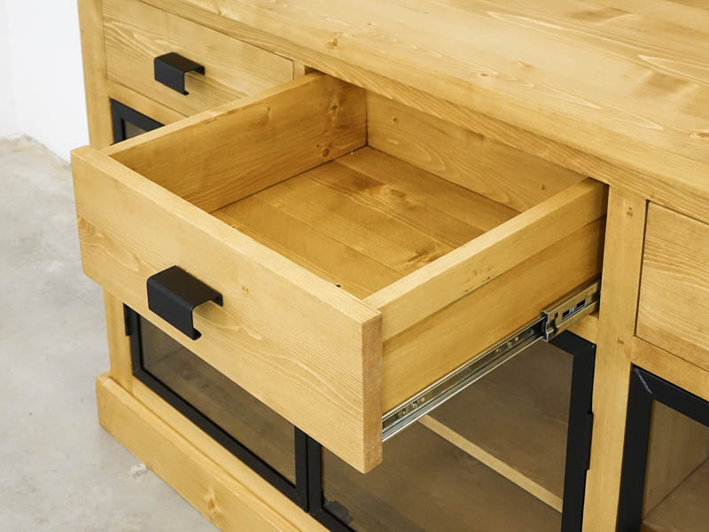 komoda z litego drewna