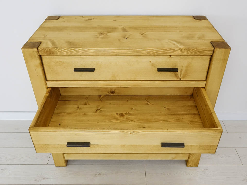 komoda z litego drewna