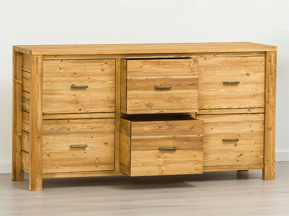 komoda z litego drewna z szufladami