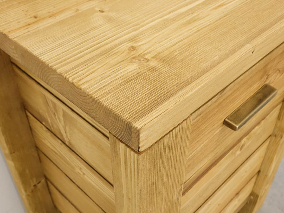 komody drewniane