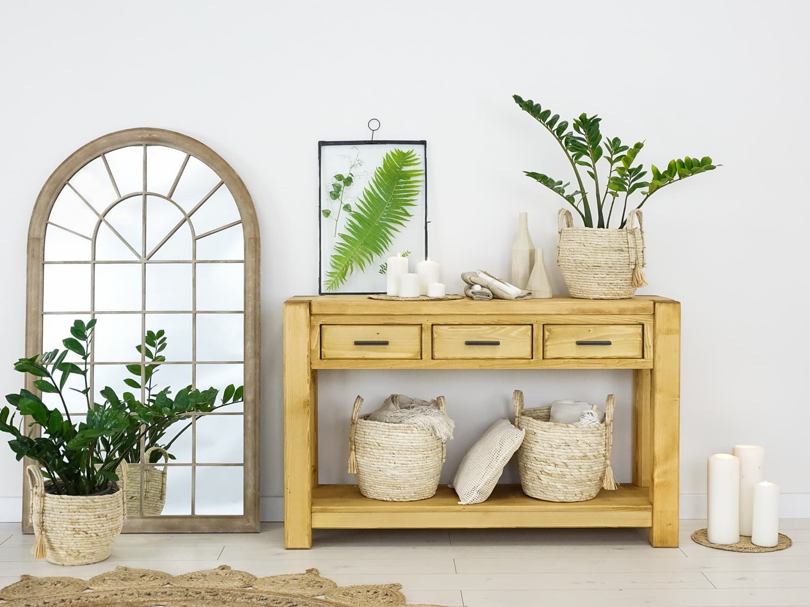 konsola drewniana nowoczesna do sypialni