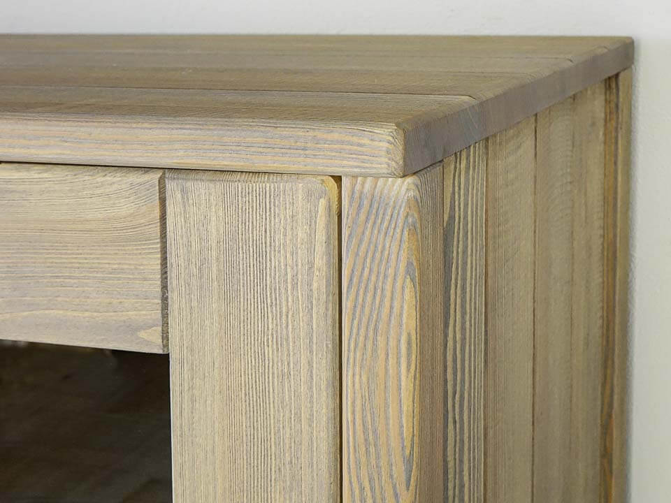 kredens drewniany detal