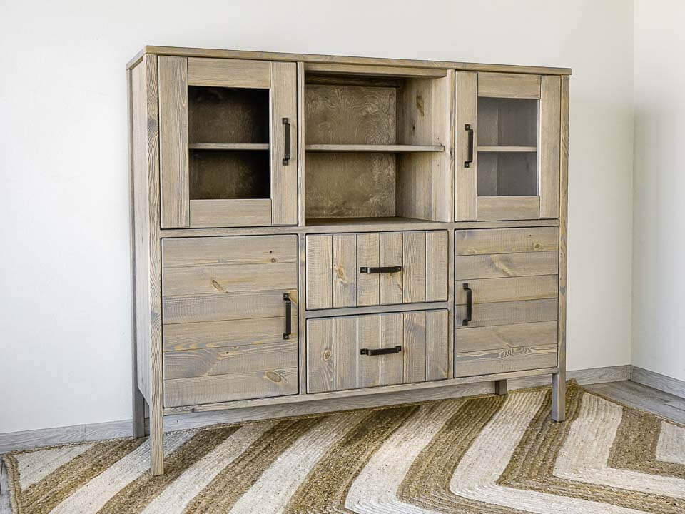 kredens drewniany sosnowy