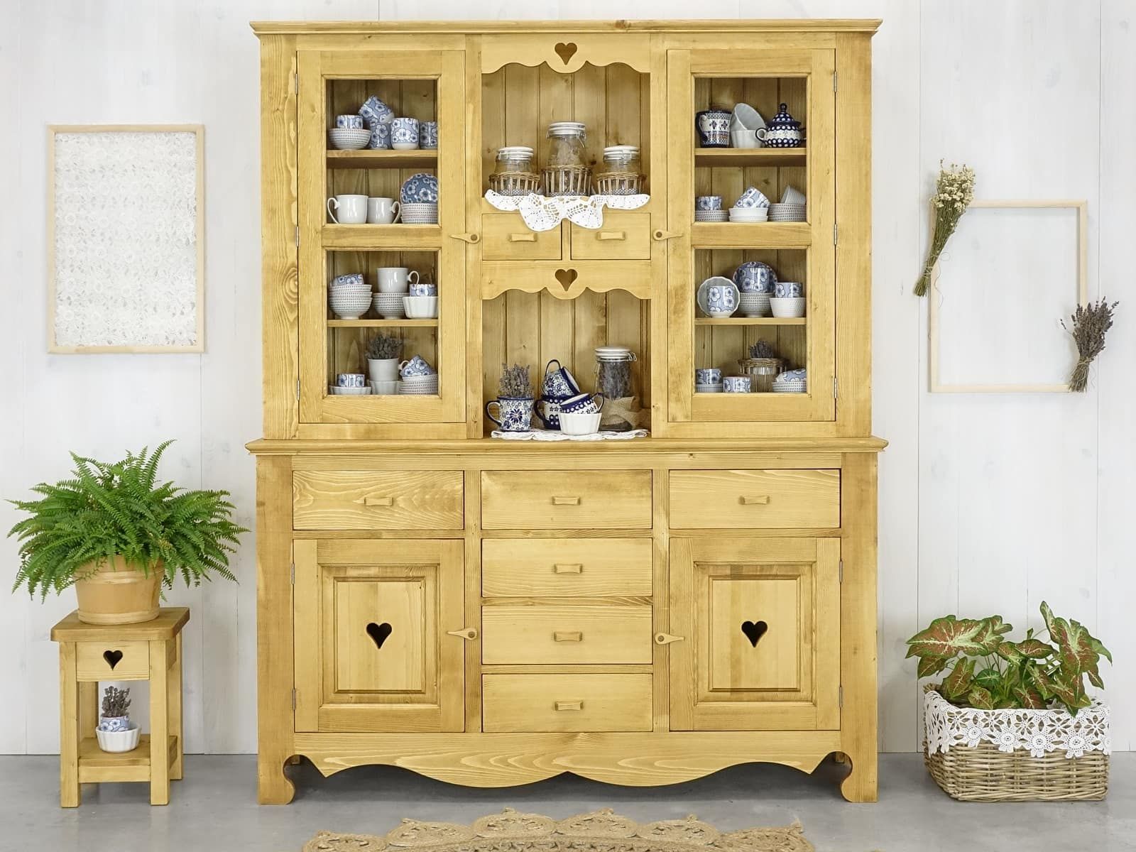 kredens drewniany świerkowy góralski do jadalni