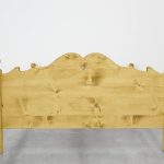 łóżka drewniane świerkowe