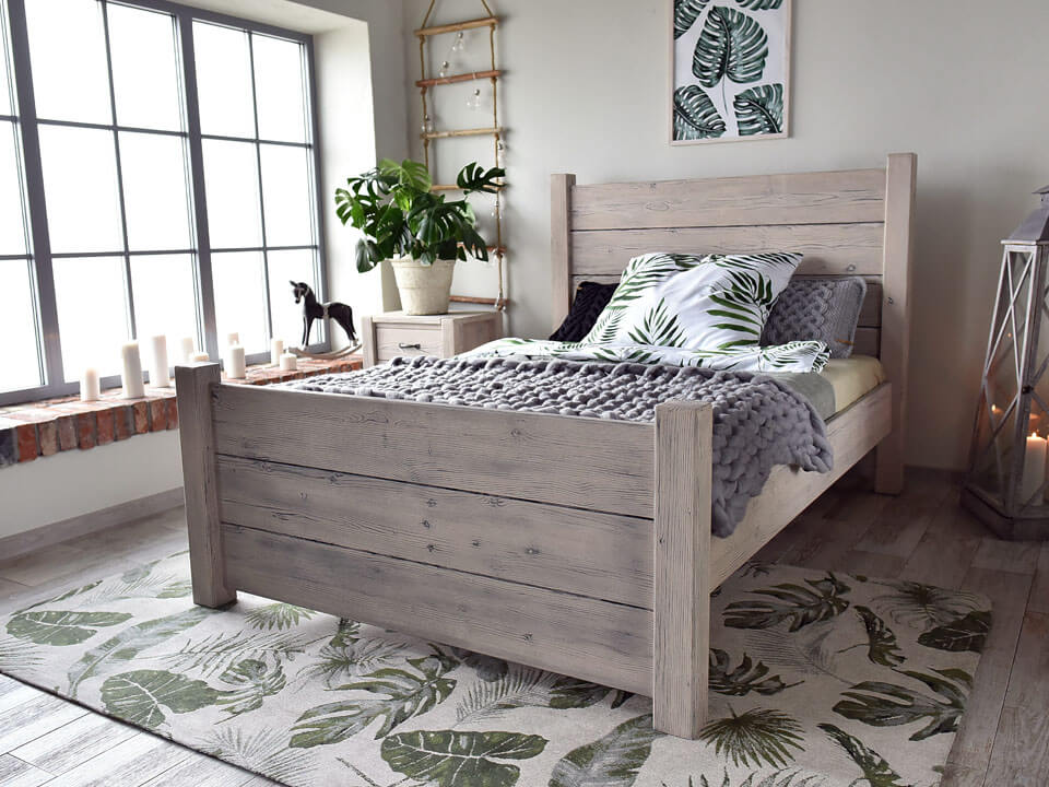 masywne łóżko drewniane