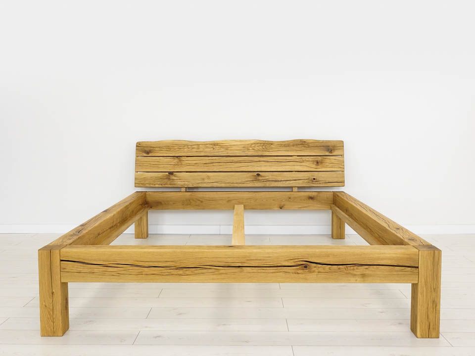 łóżko drewniane dębowe belkowe