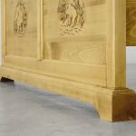 łóżko z drewna świerkowego