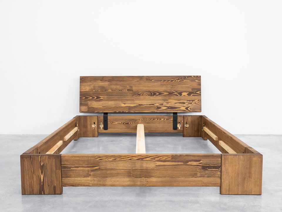 łóżko z litego drewna