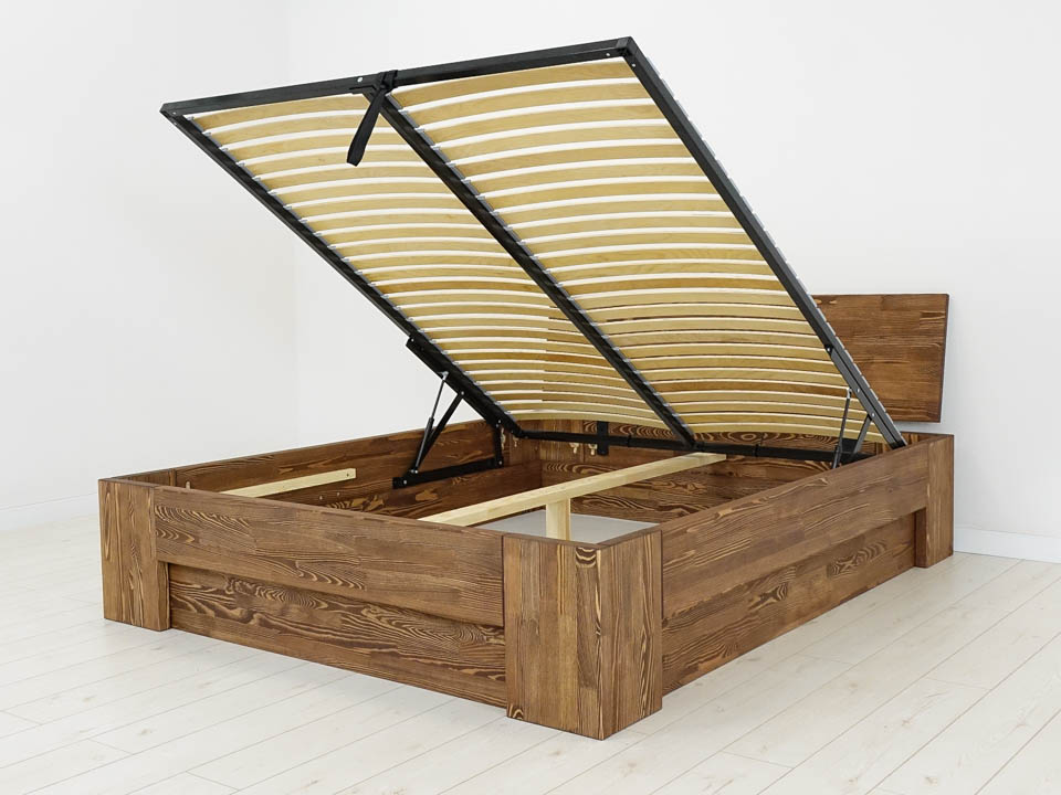 łóżko z litego drewna sosnowego
