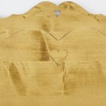 łóżko z litego drewna świerkowego