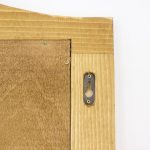 lustro w ramie z drewna do przedpokoju wiszące