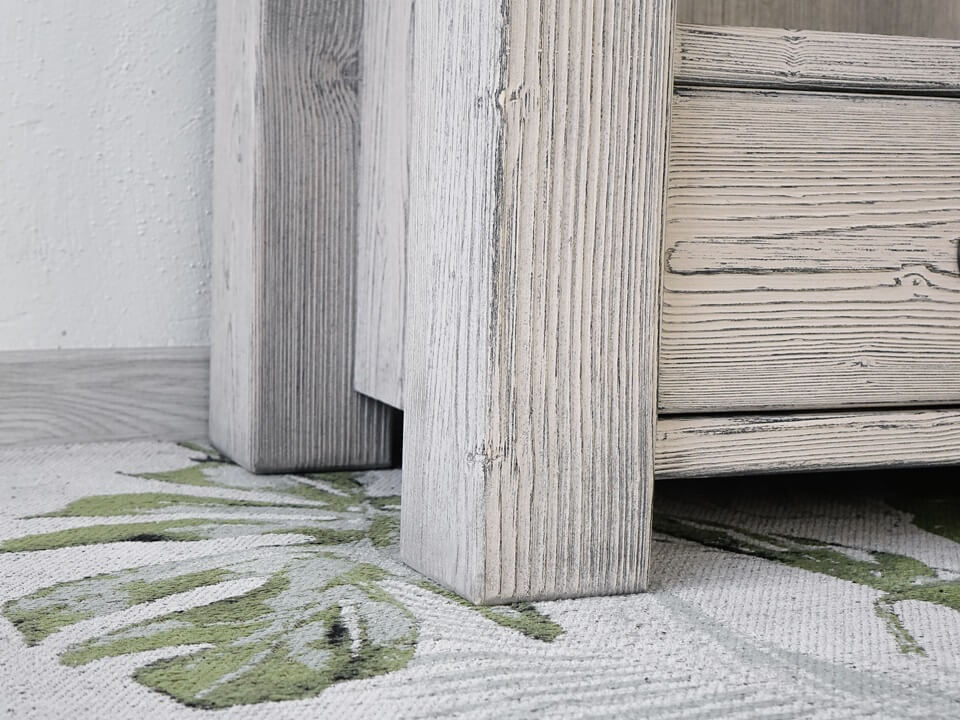 masywna noga regału