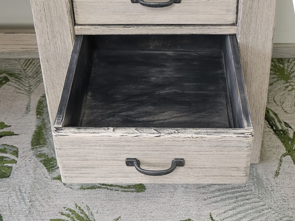 masywna szuflada biurka