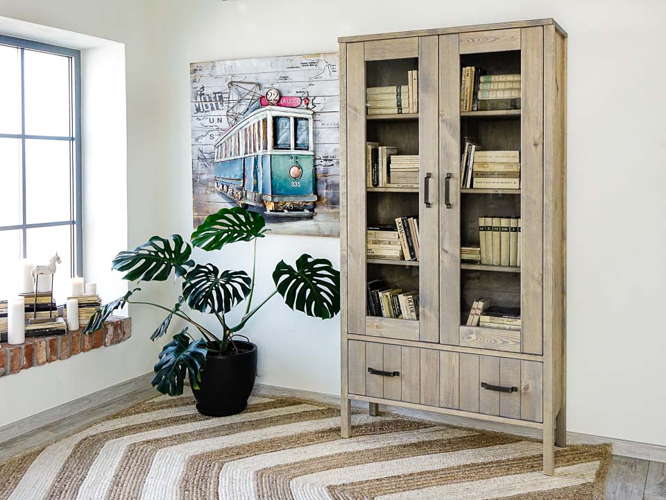 meble z litego drewna sosnowego