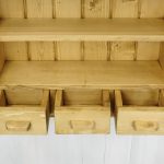 półka drewniana do salonu