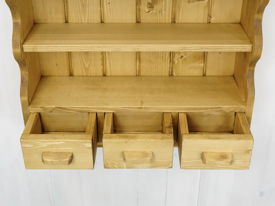 półka drewniana do salonu