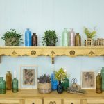 półka drewniana zdobiona do jadalni górlaska