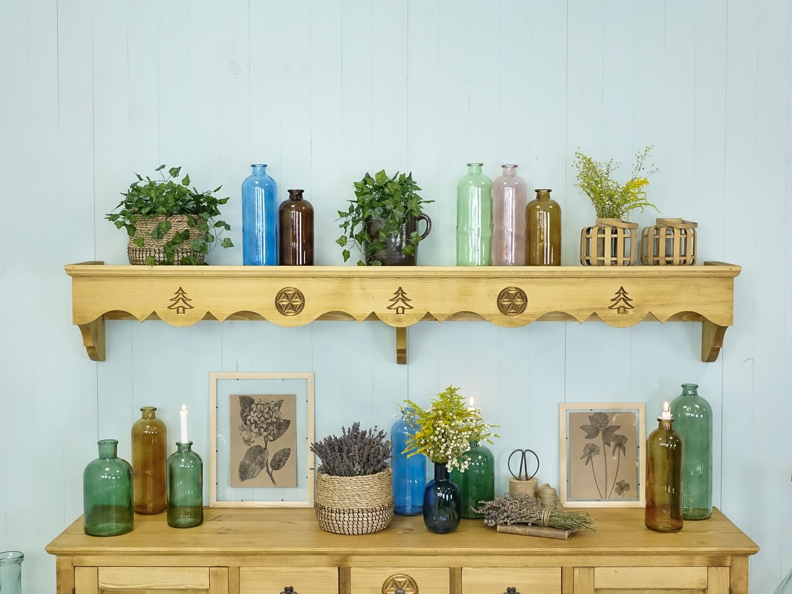 półka drewniana zdobiona do jadalni górlaska