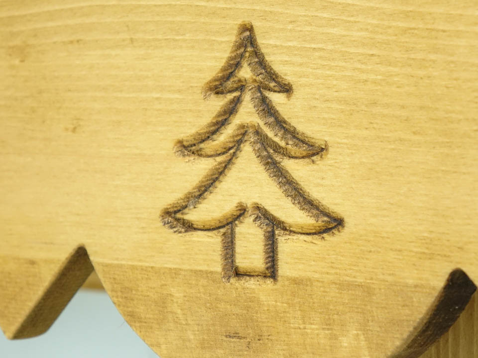 półka z drewna świerkowego