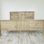 rama łóżka drewnianego