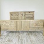 rama łóżka drewnianego