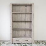 regał drewniany do biura