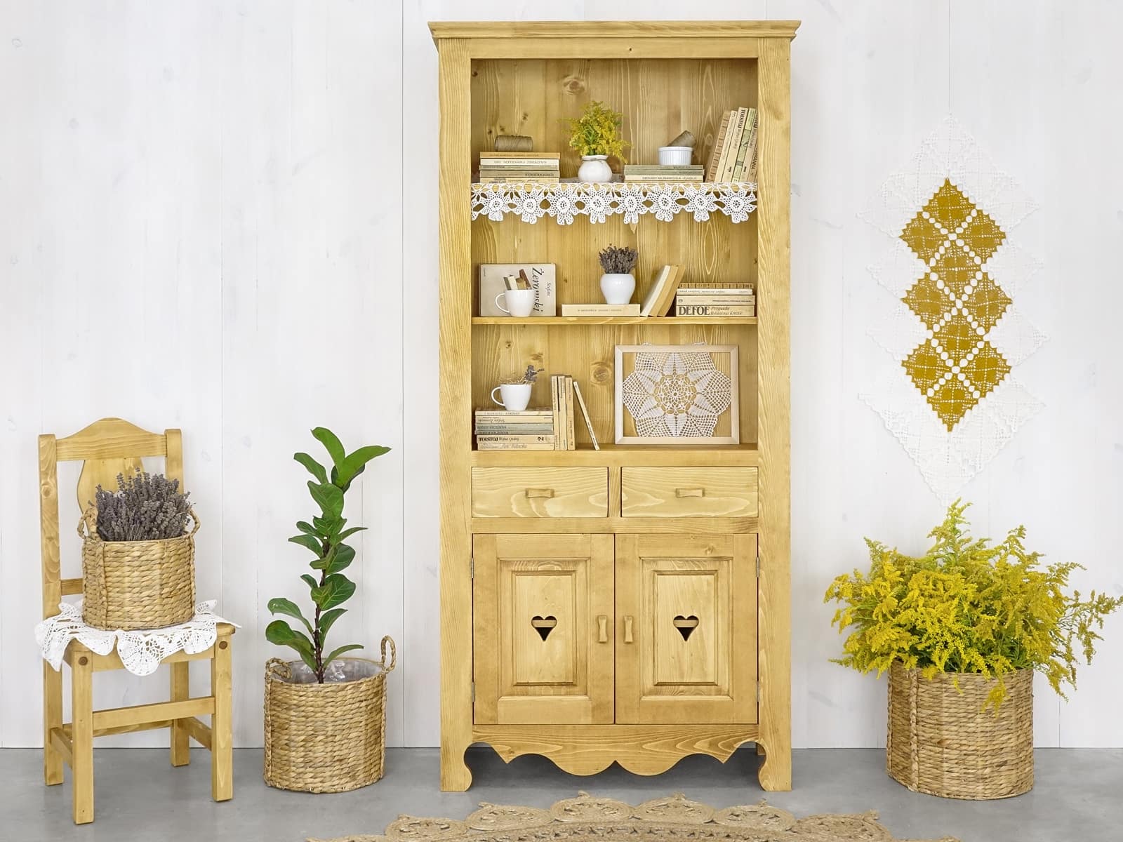 regał drewniany świerkowy góralski do salonu