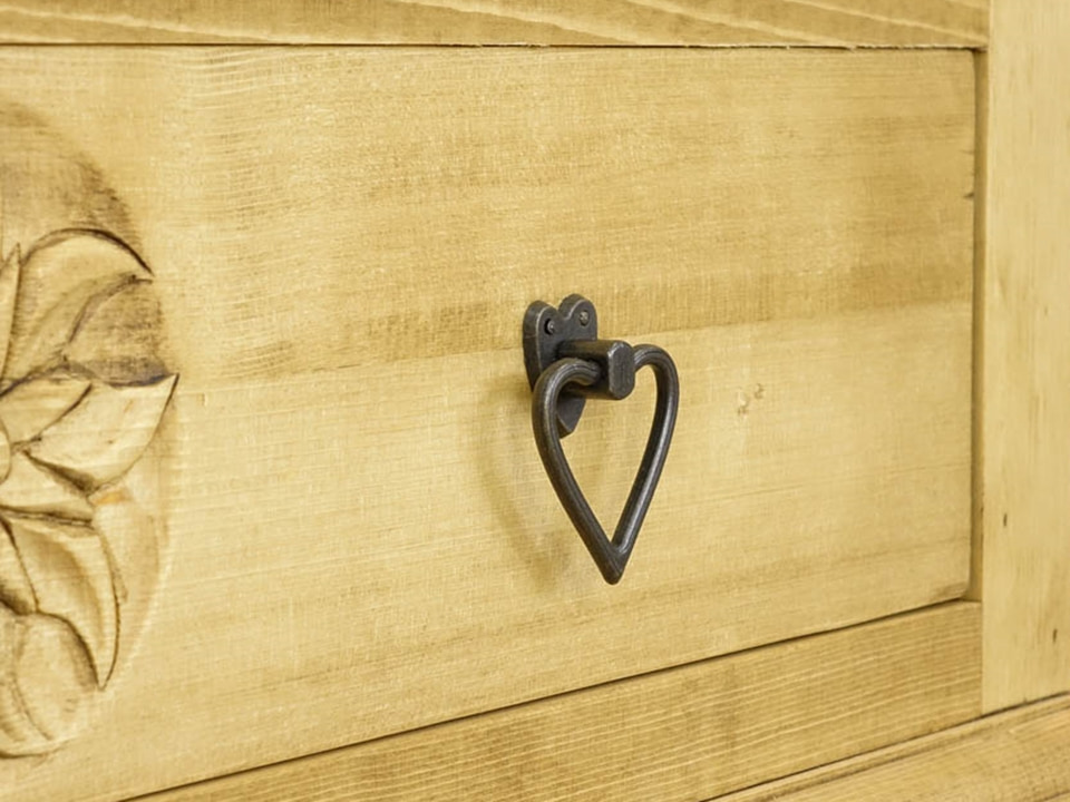 regał z drewna świerkowego do salonu