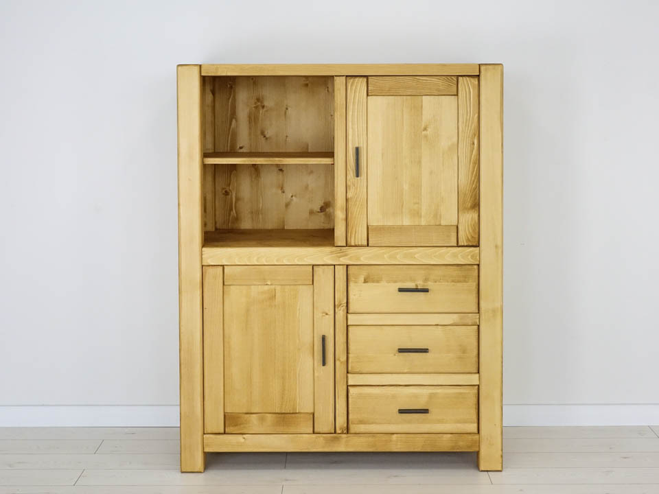 regał z litego drewna