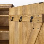 rustykalna drewniana szafa