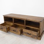 rustykalna drewniana szafka rtv