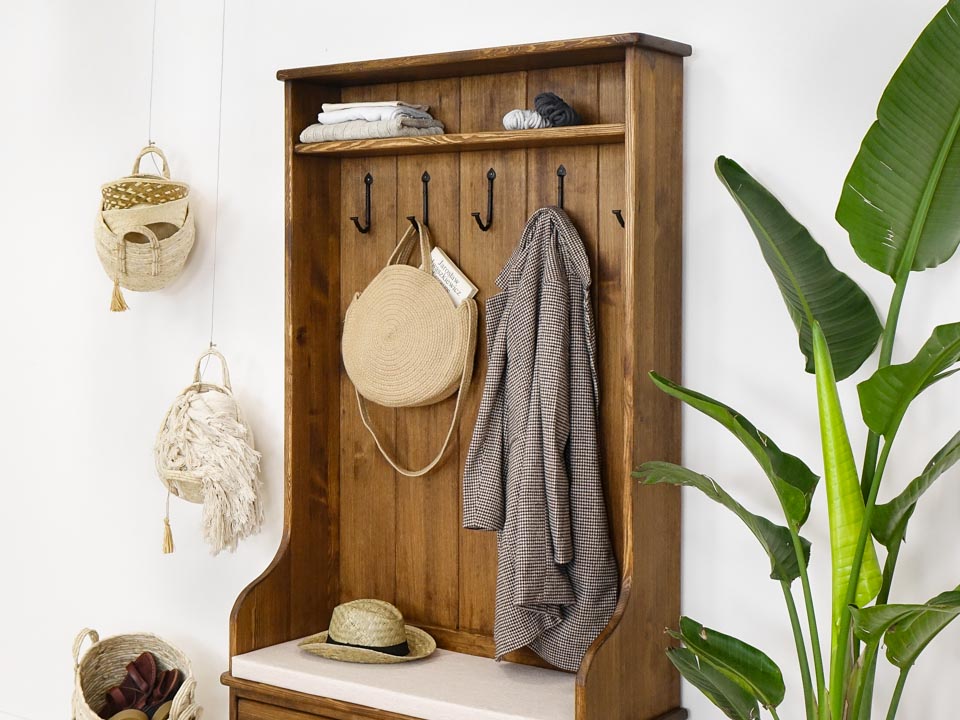 rustykalna garderoba drewniana