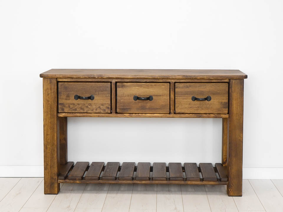 rustykalna konsola z drewna do salonu