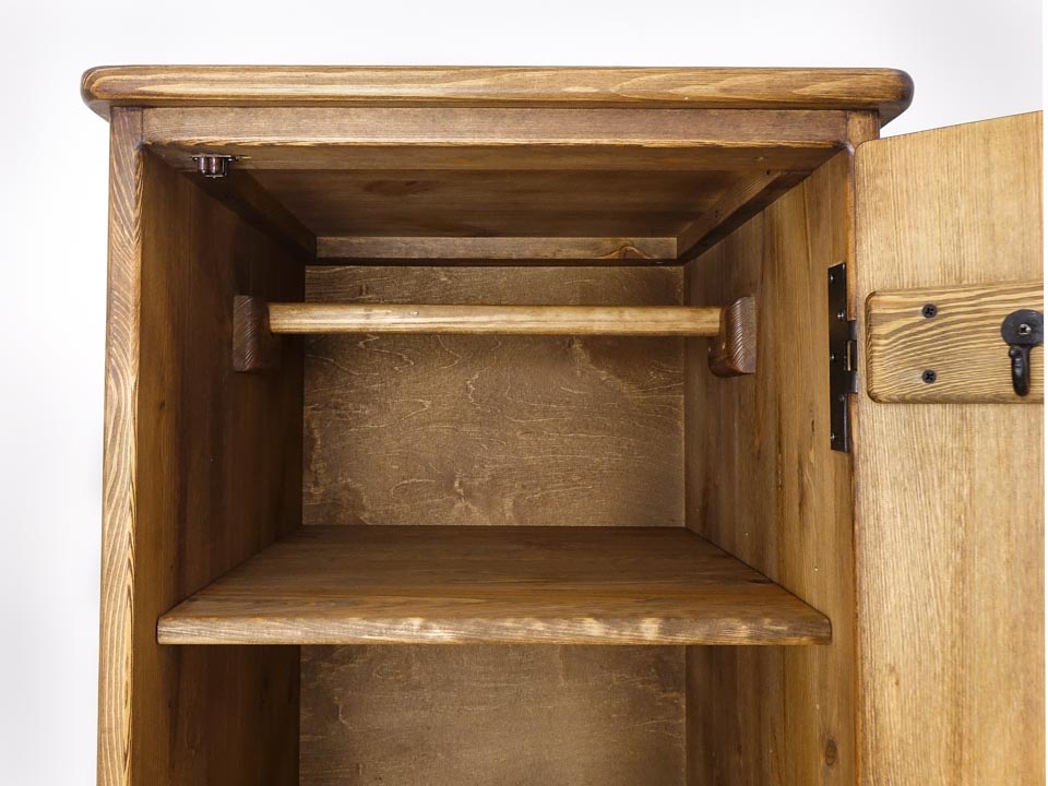 rustykalna szafa drewniana