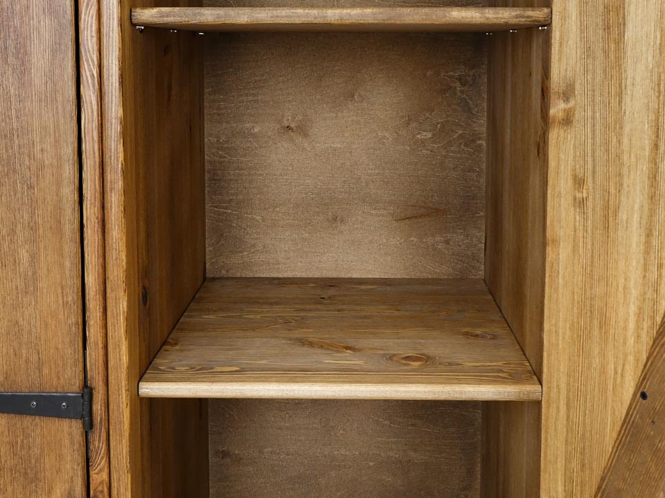 rustykalna szafa drewniana do sypialni