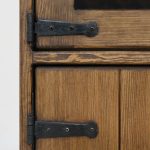 rustykalny kredens drewniany