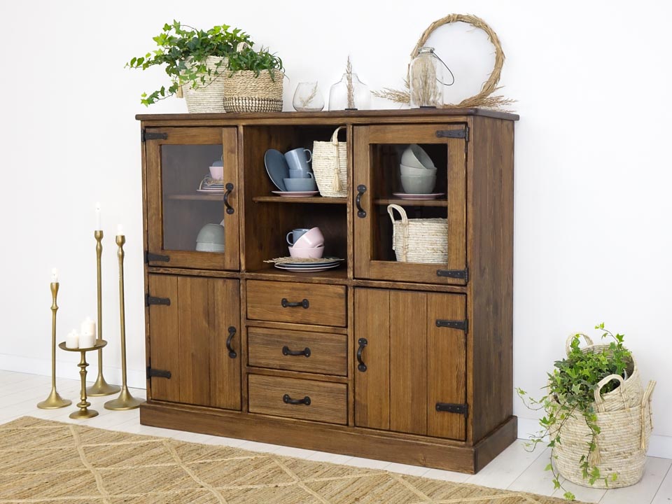 rustykalny kredens z drewna do jadalni