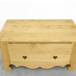 skrzynia drewniana góralska do salonu