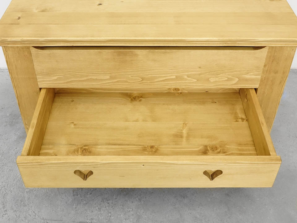 skrzynia drewniana z szufladami