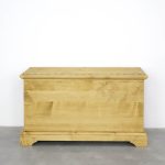 skrzynia z drewna