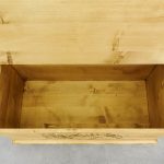 skrzynia z drewna świerkowego