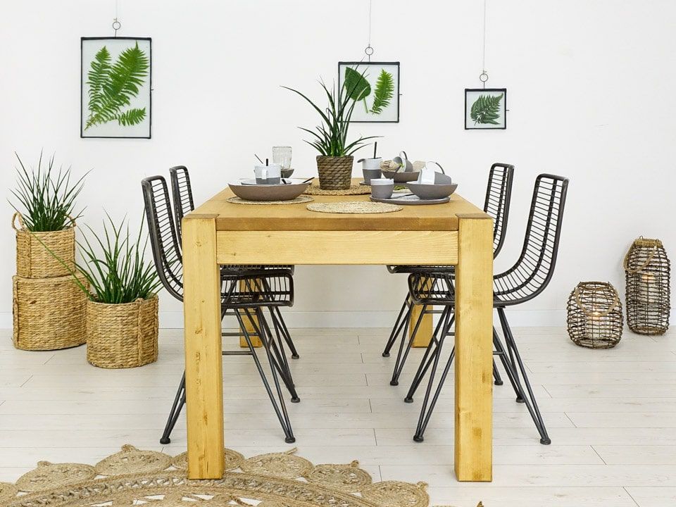 stół drewniany do jadalni