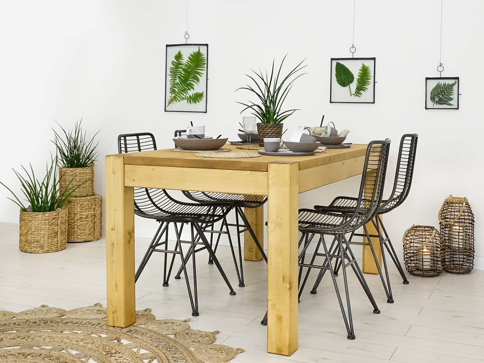 stół drewniany klasyczny do jadalni