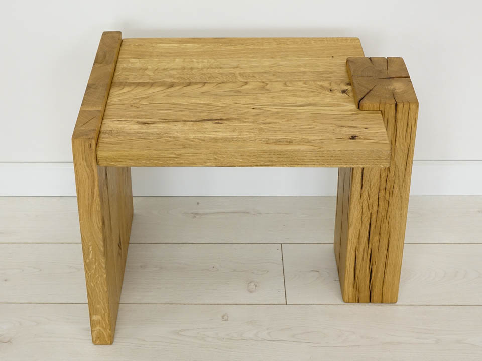 stolik nocny drewniany