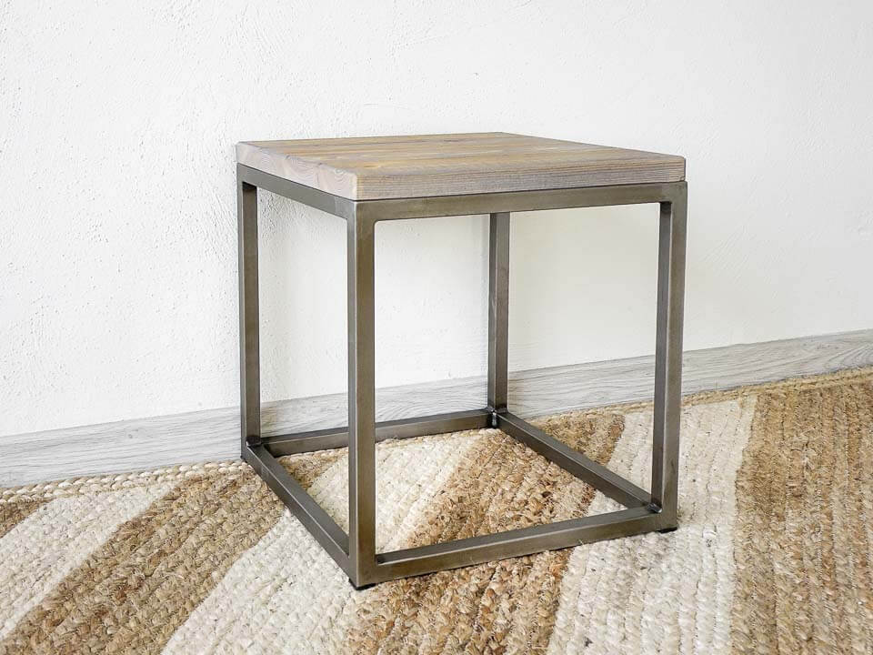 stolik nocny metalowe nogi