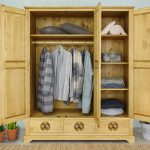 szafa drewniana świerkowa do salonu